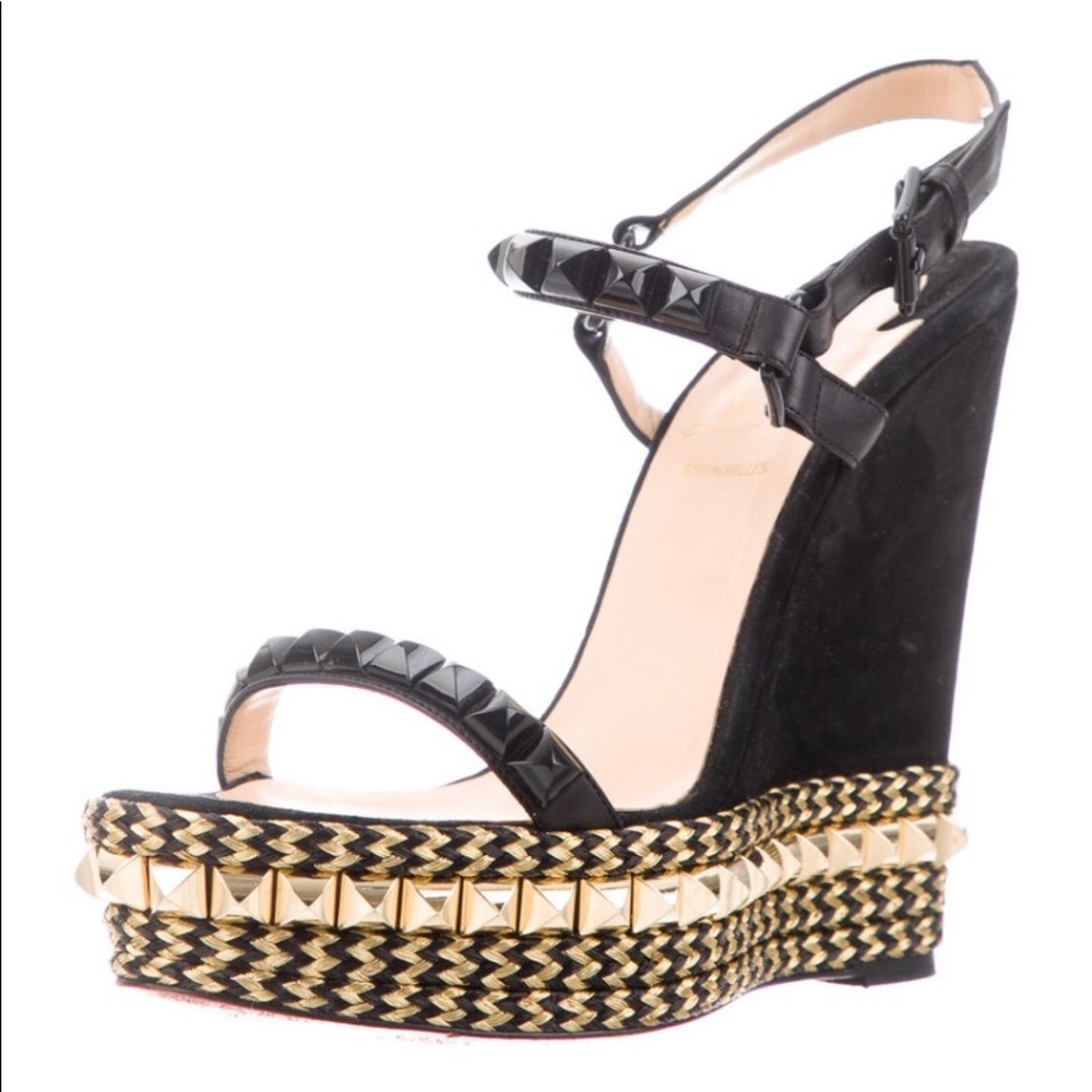 SALE! 🔥Louboutin Cataclou Sandals🔥